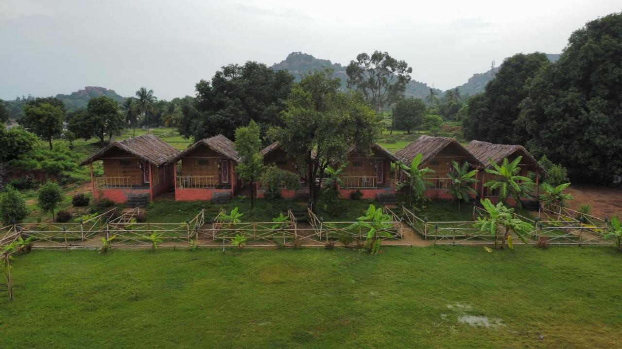 Waterfall Guesthouse Hampi Bagian luar foto