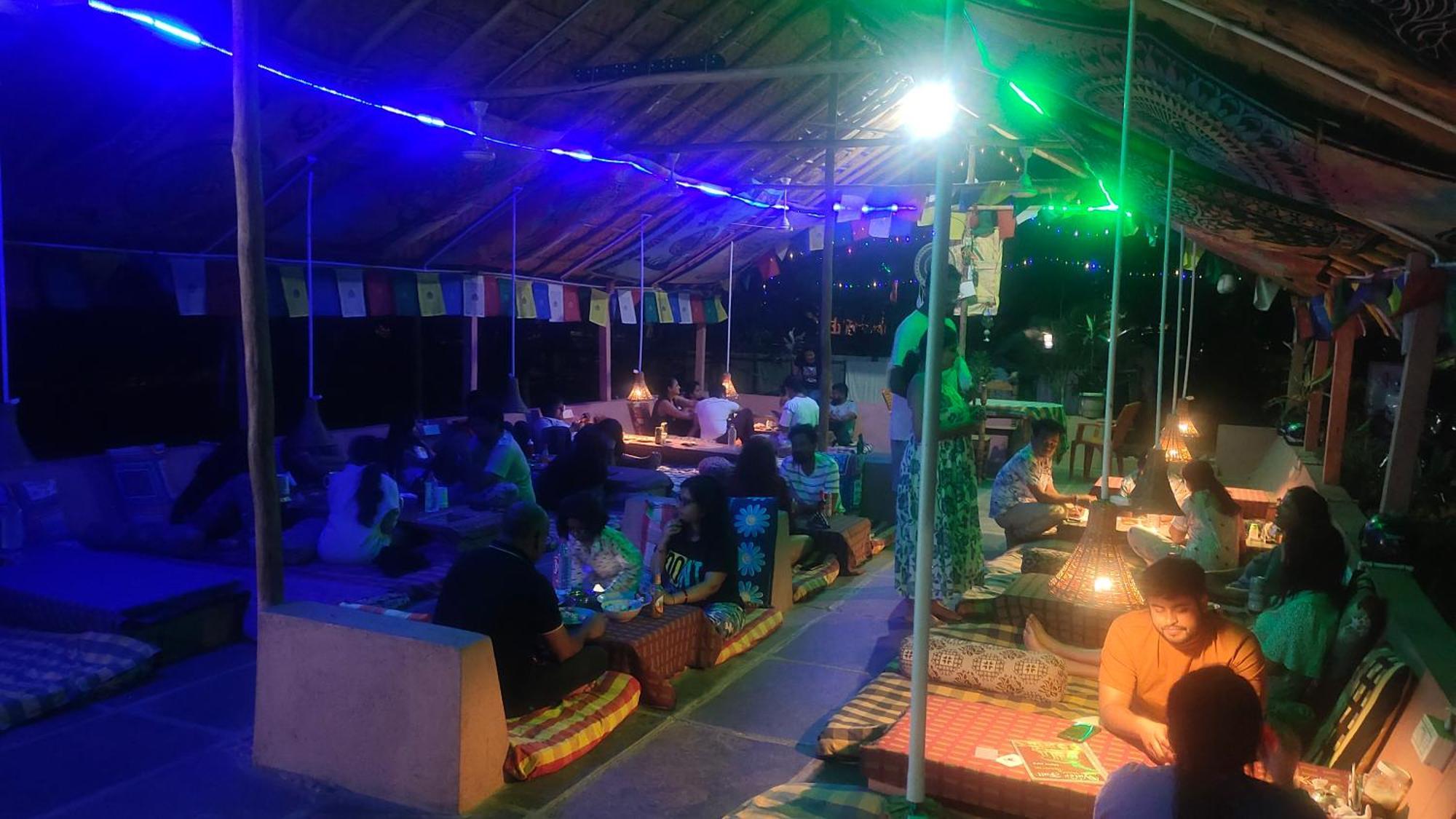 Waterfall Guesthouse Hampi Bagian luar foto