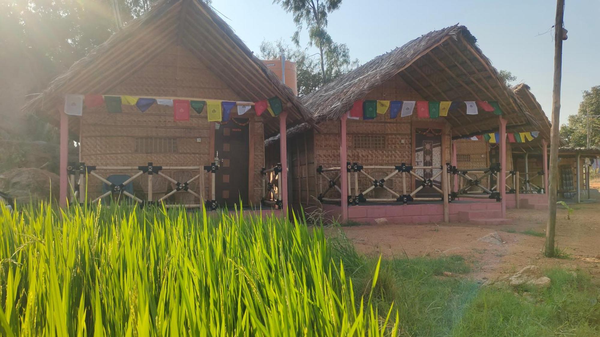 Waterfall Guesthouse Hampi Bagian luar foto