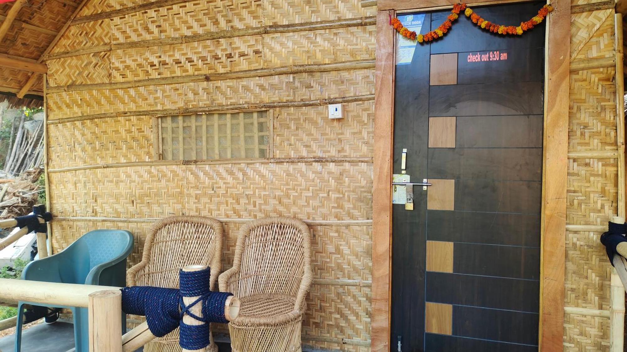 Waterfall Guesthouse Hampi Bagian luar foto